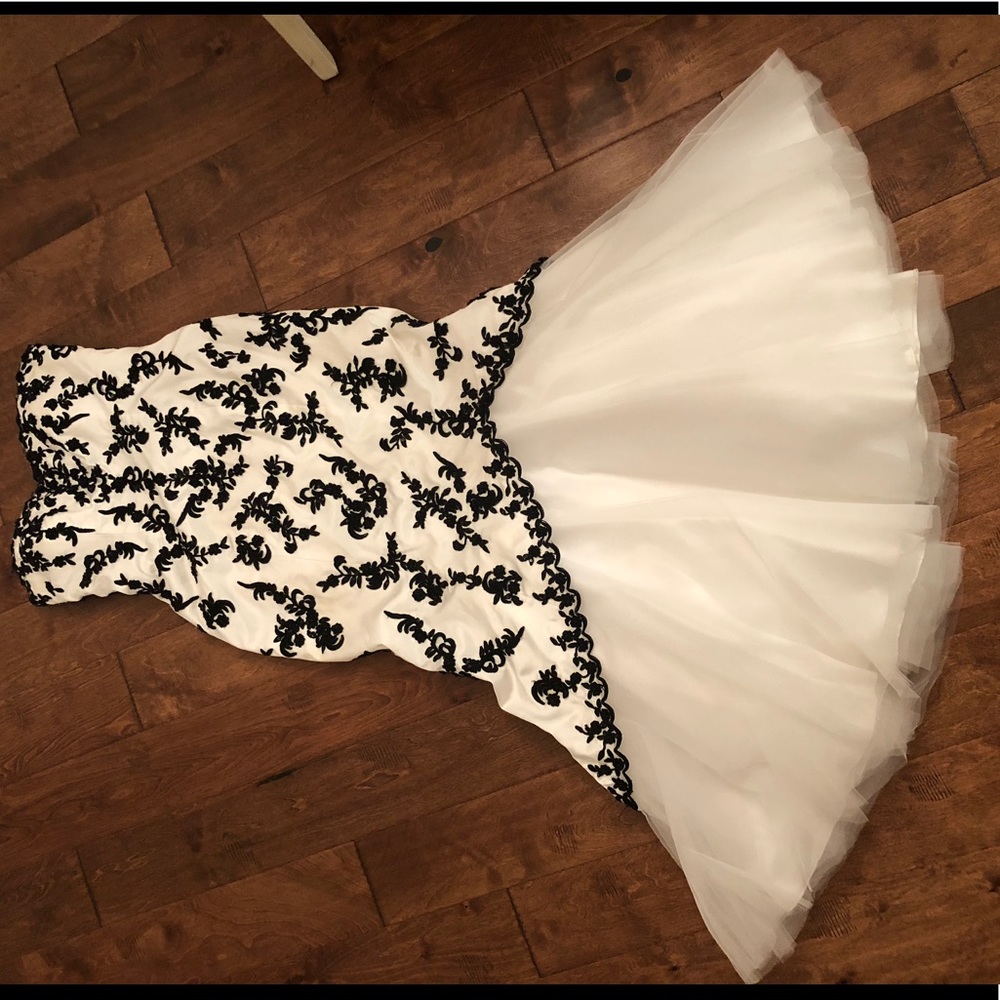 Formal strapless mermaid gown